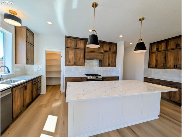 5492 Terra Cotta Se, Salem, OR 97306