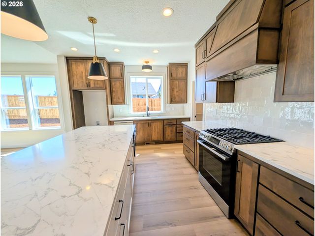5492 Terra Cotta Se, Salem, OR 97306