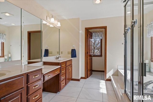 3608 Wittington Court, Springfield, IL 62704