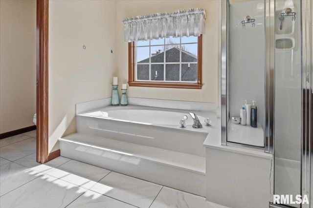 3608 Wittington Court, Springfield, IL 62704