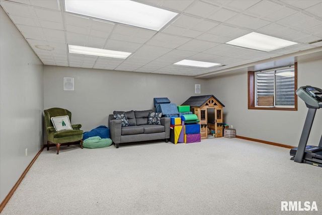 3608 Wittington Court, Springfield, IL 62704