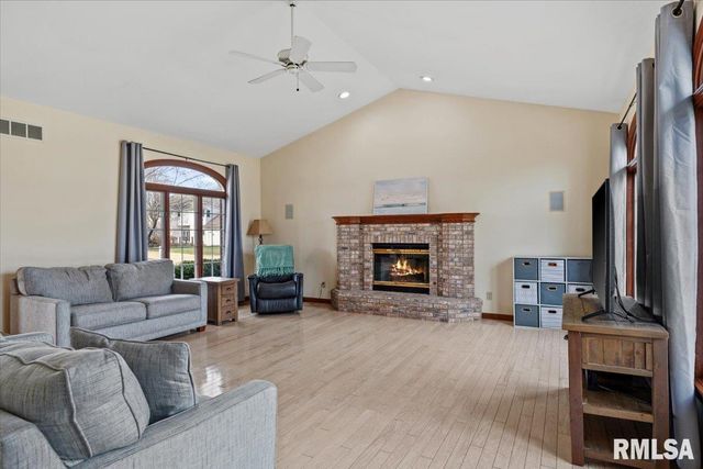 3608 Wittington Court, Springfield, IL 62704