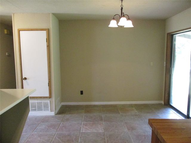261 AIRPORT Road, Emory, TX 75440