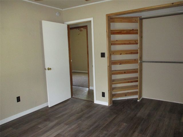 261 AIRPORT Road, Emory, TX 75440