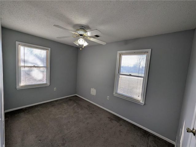 22113 S Fawn Drive, Peculiar, MO 64078