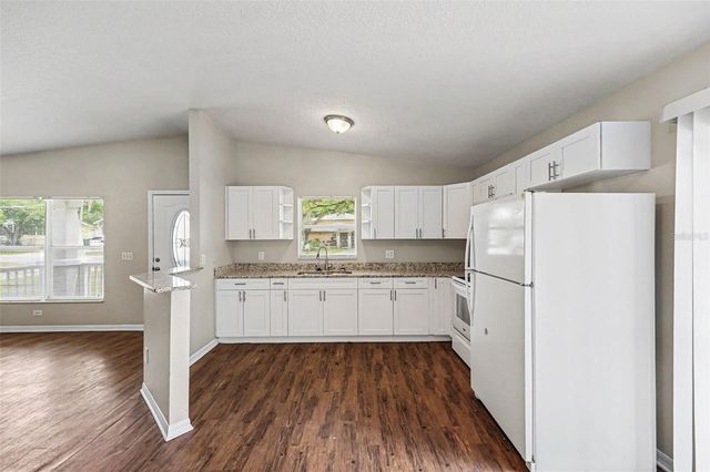 1602 E NORTH BAY STREET, Tampa, FL 33610