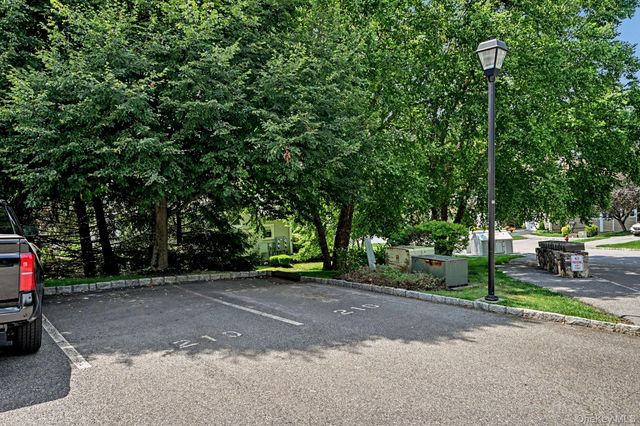 210 Sandpiper Court 210, Yorktown Heights, NY 10598