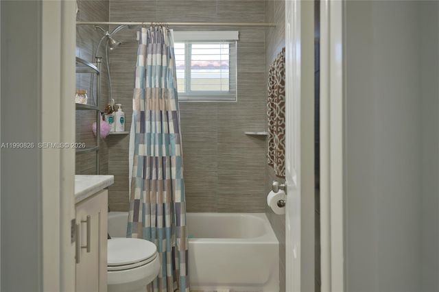 4391 NW 12th Ter, Deerfield Beach, FL 33064