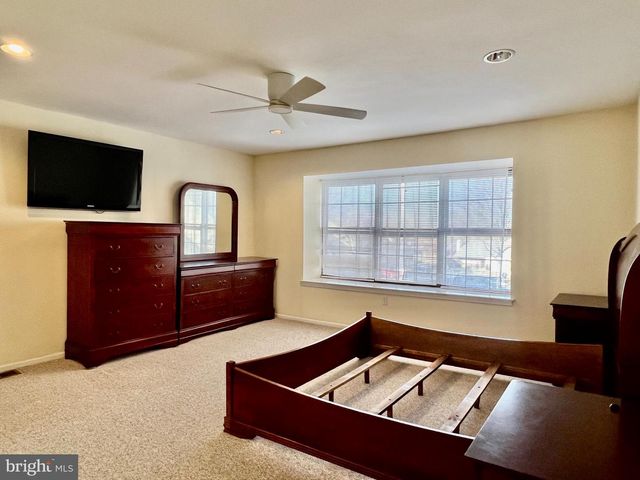 5 EMILY CT, Robbinsville, NJ 08691