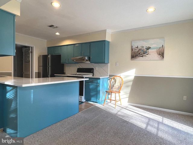 5 EMILY CT, Robbinsville, NJ 08691