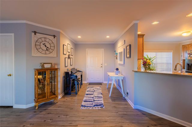24 Blueberry Hill Rd, Unionville, NY 10998