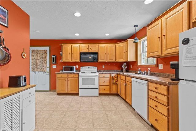 182 Forest Heights Road, Sheldon, VT 05483