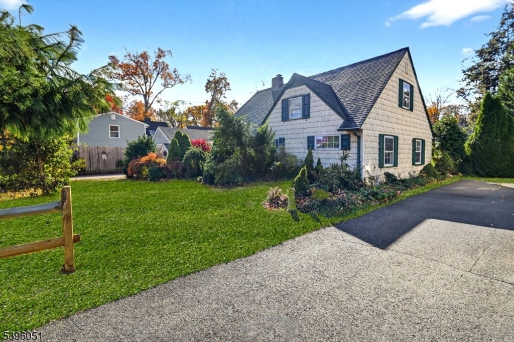 1 Andrew St, Green Brook Twp., NJ 08812