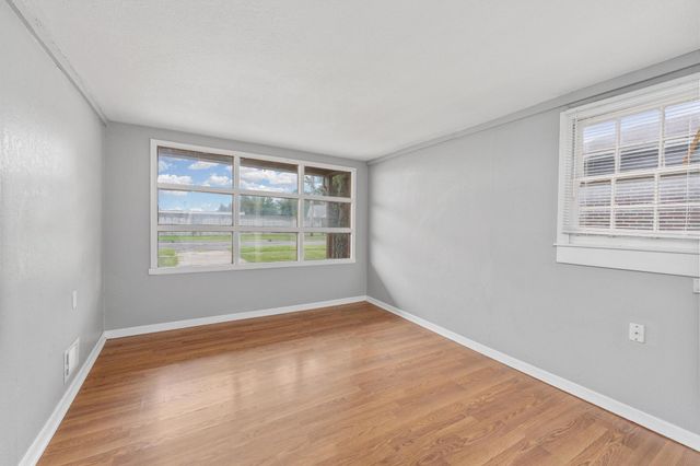 605 S Mission, Wichita, KS 67207