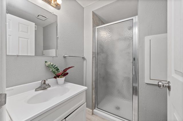 605 S Mission, Wichita, KS 67207