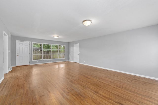 605 S Mission, Wichita, KS 67207