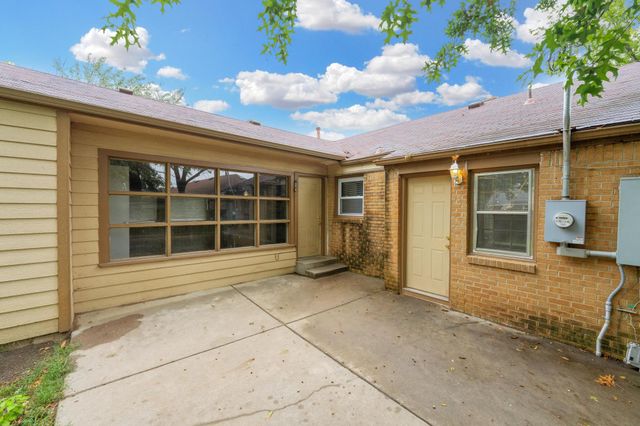 605 S Mission, Wichita, KS 67207