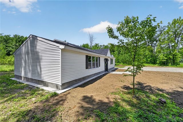 2433 County Route 6, Volney, NY 13069