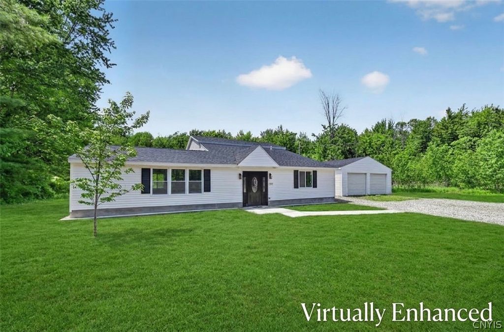 2433 County Route 6, Volney, NY 13069