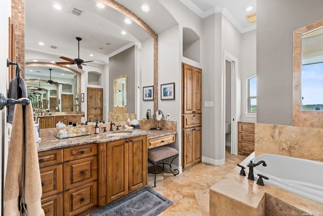 136 Park Ridge, Boerne, TX 78006