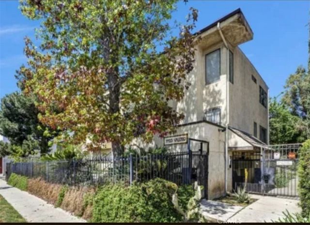14435 Valerio 15, Van Nuys, CA 91405