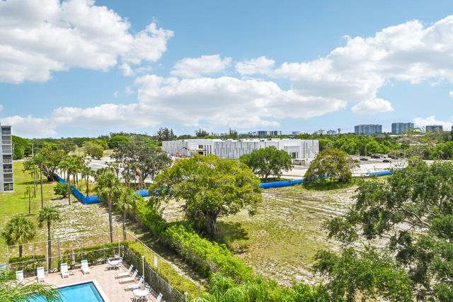 5500 NW 2nd Avenue 614, Boca Raton, FL 33487