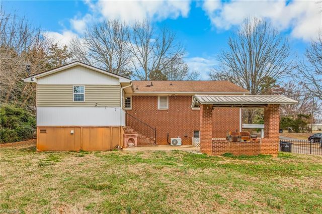 120 Martindale Road, Winston-salem, NC 27107