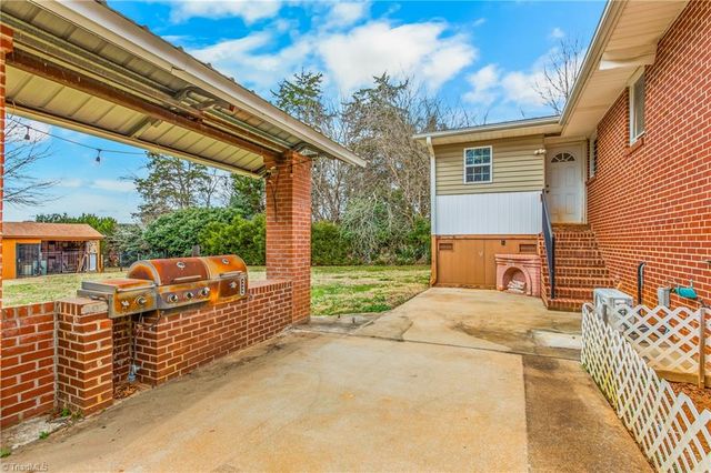 120 Martindale Road, Winston-salem, NC 27107