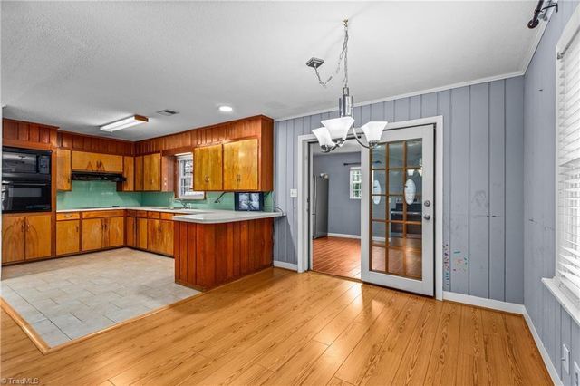 120 Martindale Road, Winston-salem, NC 27107