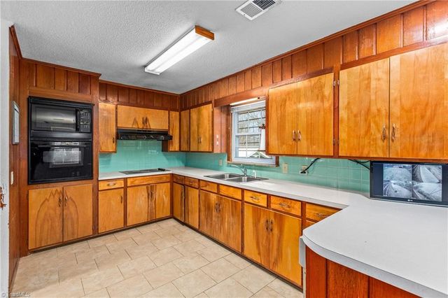 120 Martindale Road, Winston-salem, NC 27107