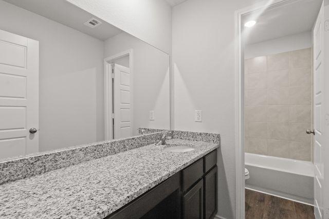 1505 Romans Road, Ennis, TX 75119