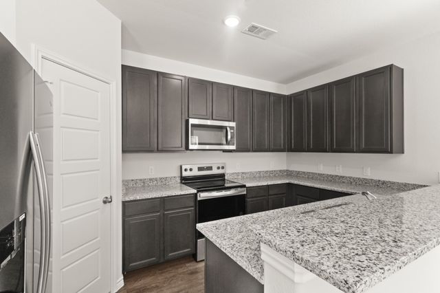 1505 Romans Road, Ennis, TX 75119