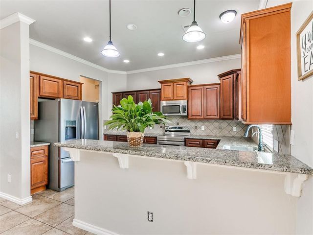2195 S Dobbs Road, Harrah, OK 73045