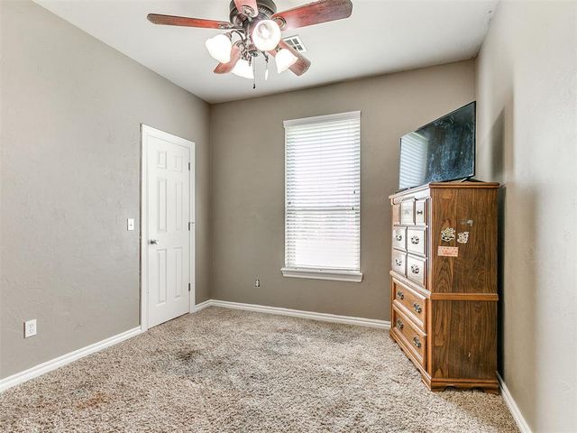 2195 S Dobbs Road, Harrah, OK 73045