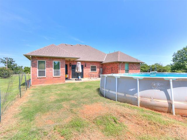 2195 S Dobbs Road, Harrah, OK 73045