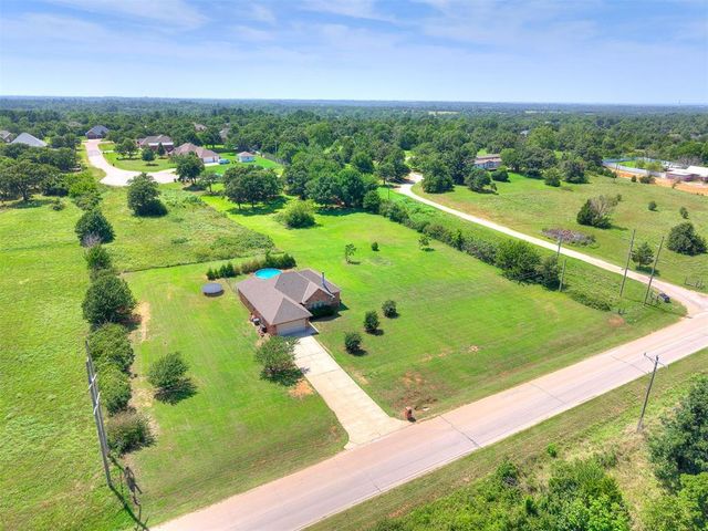 2195 S Dobbs Road, Harrah, OK 73045