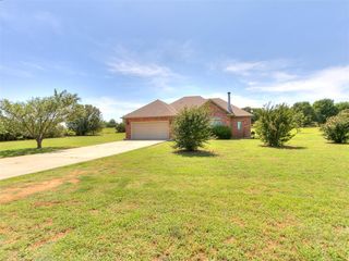 2195 S Dobbs Road, Harrah, OK 73045