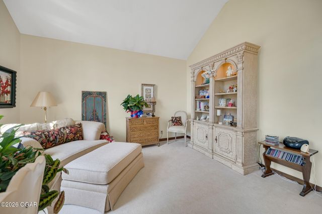 1021 Oakmont Drive, Joplin, MO 64804