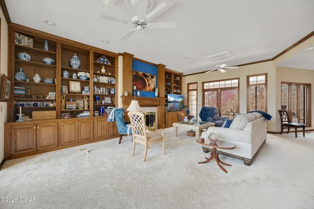 1021 Oakmont Drive, Joplin, MO 64804