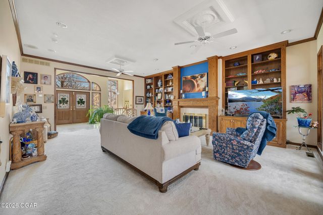 1021 Oakmont Drive, Joplin, MO 64804