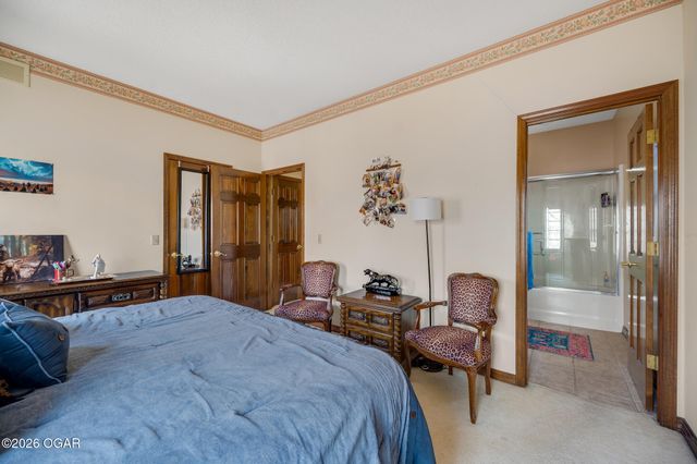 1021 Oakmont Drive, Joplin, MO 64804