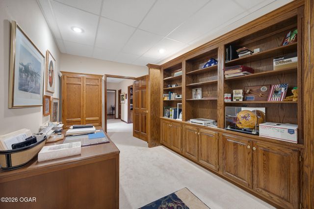 1021 Oakmont Drive, Joplin, MO 64804