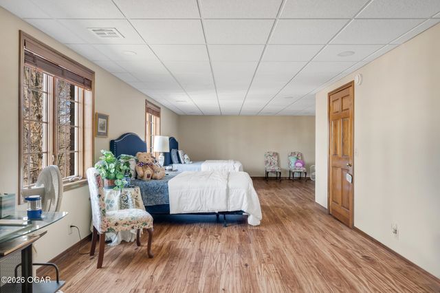 1021 Oakmont Drive, Joplin, MO 64804