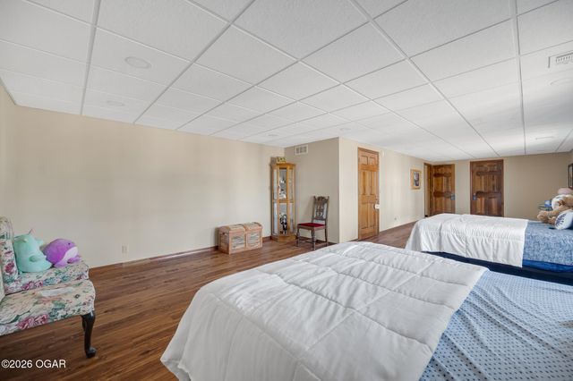 1021 Oakmont Drive, Joplin, MO 64804