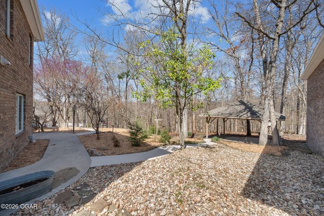 1021 Oakmont Drive, Joplin, MO 64804