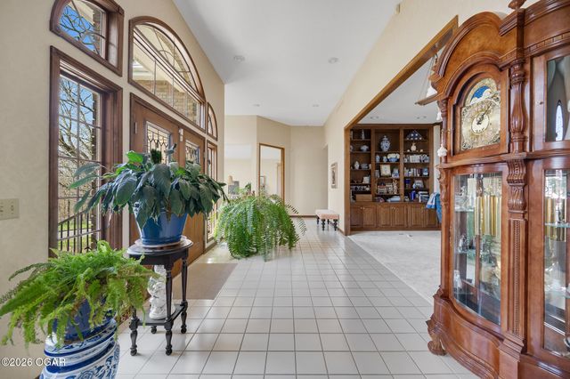 1021 Oakmont Drive, Joplin, MO 64804