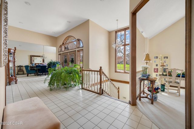 1021 Oakmont Drive, Joplin, MO 64804