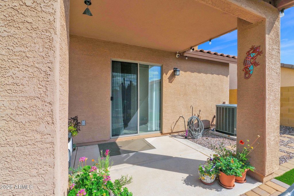 Image 16 of property listing at 2250 E DEER VALLEY Road 94, Phoenix, AZ 85024