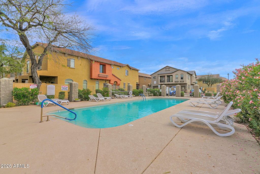 Image 22 of property listing at 2250 E DEER VALLEY Road 94, Phoenix, AZ 85024