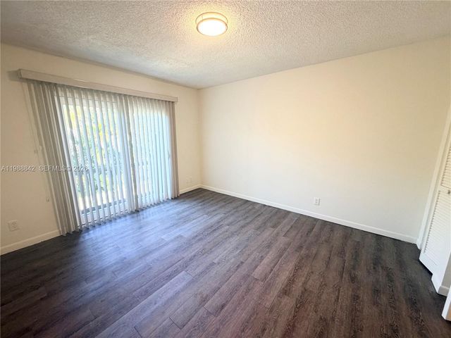 6131 SW 42nd Ct 6131, Davie, FL 33314